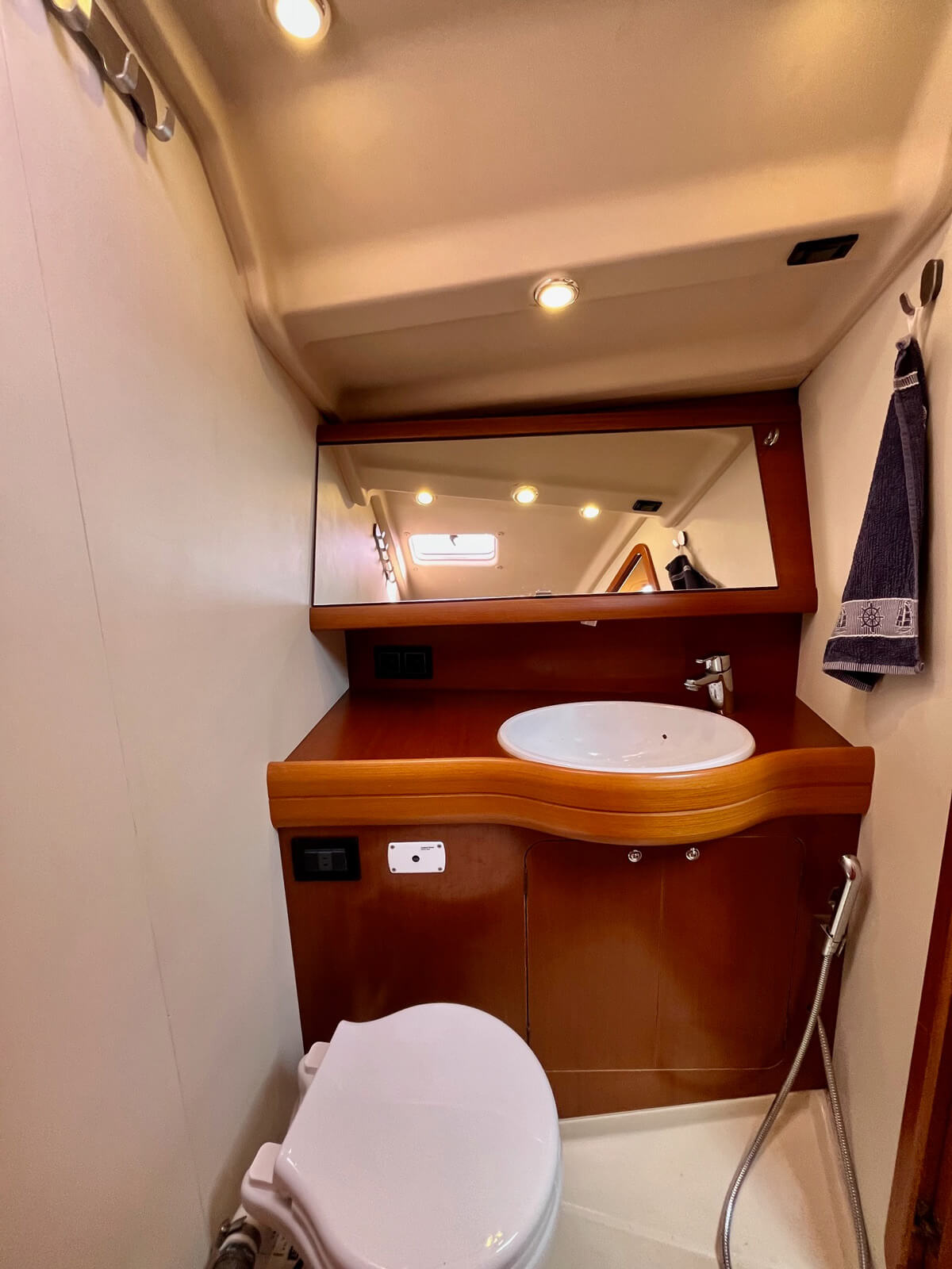 ICY-REF-15341---Grand-Soleil-45-13