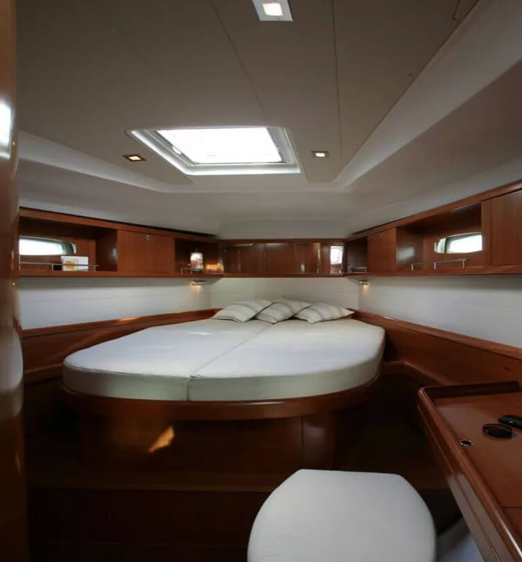 15347-Beneteau Oceanis 50 Family-11