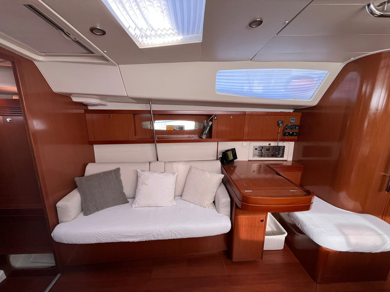 15317-Beneteau-Oceanis-46-10